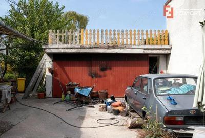 Casa individuala cu 4 camere, garaj si teren de 694 mp, zona Bujac Arad - 2