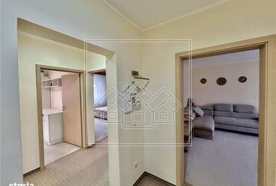 Apartament cu 3 camere decomandat în Terezian - 2