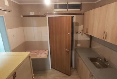 Garsonieră decomandată în Exterior Vest - 9