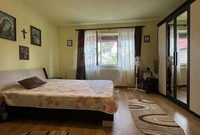 Casă cu 4 camere cu Teren 330 Mp în Central - 5