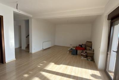 Casă individuală cu 5 camere cu Canalizare în Broscărie - 4