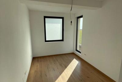 Casă cu 4 camere în Balotești