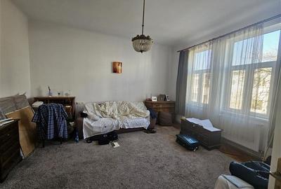 Casă individuală cu 5 camere cu Canalizare în Andrei Mureșanu - 2