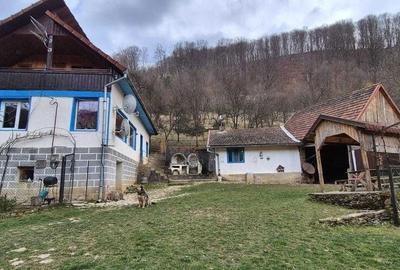 Casă cu 4 camere în Central - 1