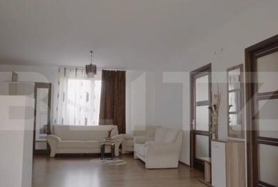 Casă cu 7 camere cu Teren 5000 Mp în Central - 1