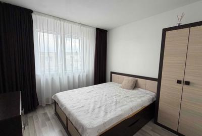Apartament cu 2 camere semidecomandat în Craiovița Nouă