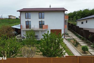 Casă cu 5 camere cu Teren 1175 Mp în Central - 1