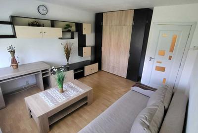 Garsonieră decomandată în Central - 2