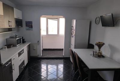 Inchiriez apartament cu doua camere - 3
