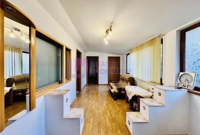 Casă individuală cu 6 camere cu Canalizare în Piața Cluj - 3