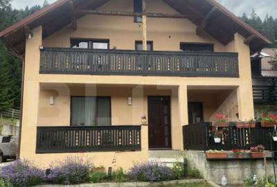 Casă cu 7 camere cu Teren 900 Mp în Central - 4