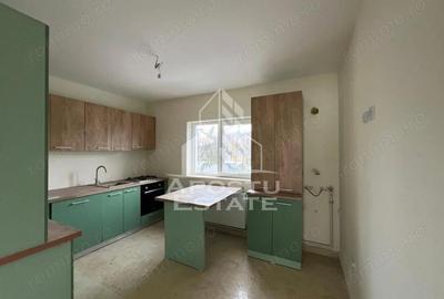 Casă cu 4 camere cu Teren 180 Mp în Giarmata