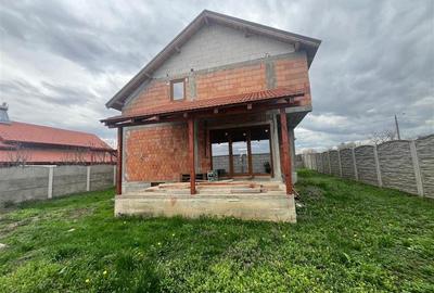 Casă cu 6 camere cu Teren 428 Mp în Coșteiu - 33