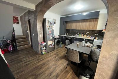 Casă cu 4 camere cu Teren 230 Mp în Central - 5