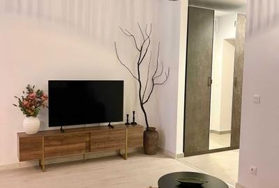 Garsonieră decomandată, mobilată în Titan