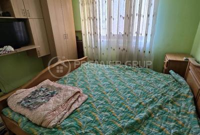 Apartament cu 3 camere decomandat în Podu Roș - 3