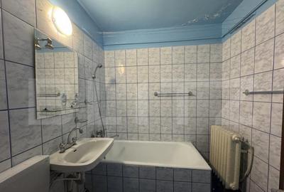 Apartament 2 camere, 48 mp, decomandat, zona Mall - 1