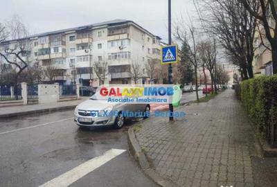 Apartament cu 4 camere decomandat în Central - 3