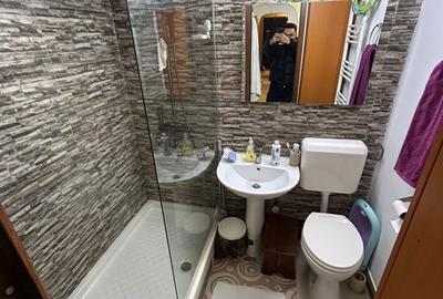 Titan Ozana 3 Camere Etaj 2 Centrala Proprie Instalatii Schimbate - 8