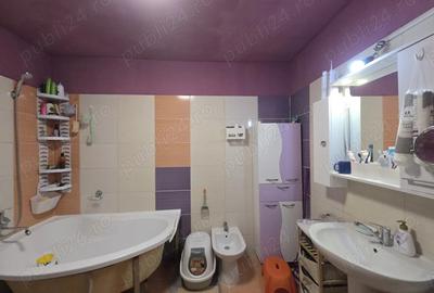 Casă cu 2 camere cu Teren 10000 Mp în Central - 4