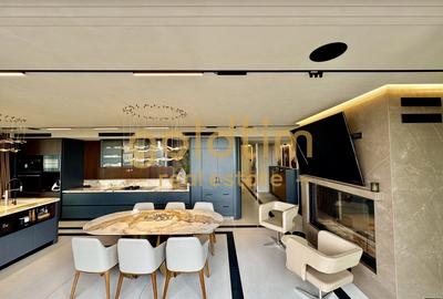 SUPERB/ PENTHOUSE MOBILAT SI UTILAT/ 3 PARCARI/ TERASA 70 mp - 2