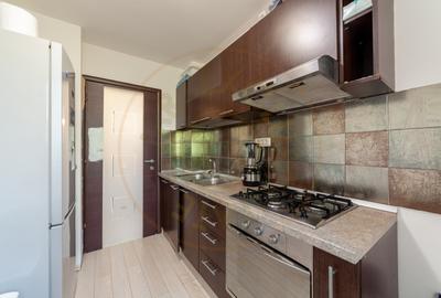 Apartament cu 3 camere semidecomandat, mobilat în Calea București - 5