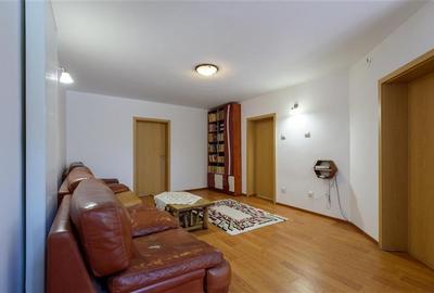 FILM! Vila impozanta,pretabila pe segmentul comercial/ servicii,Tractorul,Brasov FILM! Vila impozanta,pretabila pe segmentul comercial/ servicii,Tractorul,Brasov - 19