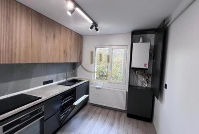 Apartament cu 3 camere semidecomandat în Central - 3