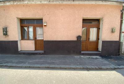 Spatiu comercial ultracentral format din 2 camere cu 2 intrari separate, 40,18mp - 1