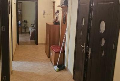 Apartament 3 camere - ETAJ 1 - bloc 1982 - zona TINERETULUI Apartament 3 camere - ETAJ 1 - bloc 1982 - zona TINERETULUI - 8