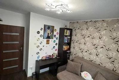 Apartament cu 3 camere decomandat în Tudor - 2