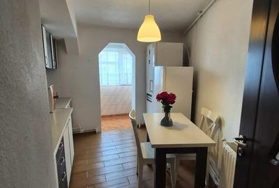 Vand apartament cu 2 camere situat central - 10