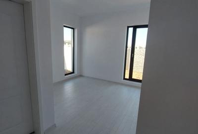 Casa individuala,la 4-5 minute de mers,pana in bulevard. - 21