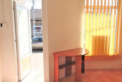 Spațiu comercial, de 30 mp, în Traian - 7