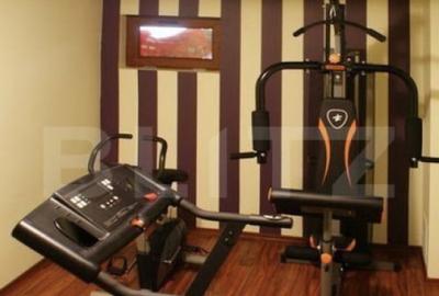 Oferta unica: pensiune ?i teren generos de 16000 mp in - 3