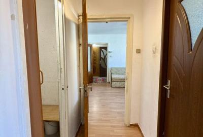 Apartament cu 2 camere, mobilat în Central