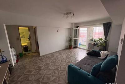Apartament cu 3 camere, mobilat în Titan