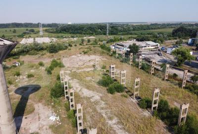 Teren intravilan, de vanzare, 28.760 mp, zona industriala T - 9