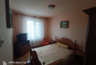 Apartament cu 3 camere de vanzare Libertații - 3