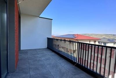 Duplex cu un design deosebit, spatiu generos si curte proprie - 9