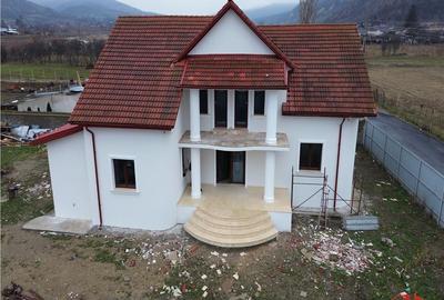 Vila deosebita Parter Mansarda de in Odobesti - 12