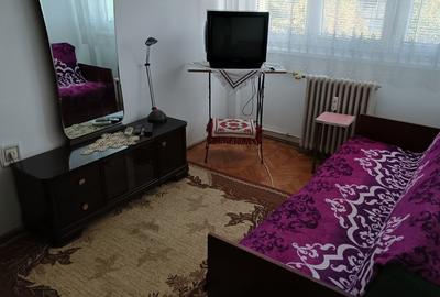 Dau in chirie pe termen lung apartament cu trei camere central - 5