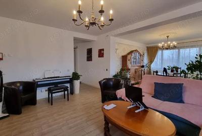 Casă cu 8 camere în Central - 7