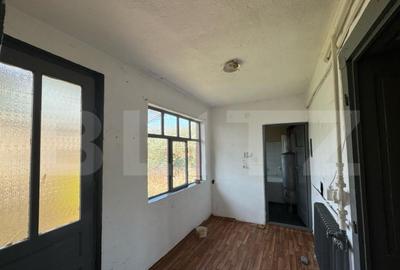 Casa de vanzare, cu 3 camere, 57 mp, zona Simeria - 1