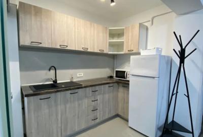 Apartament cu 2 camere decomandat în 1 Mai - 1
