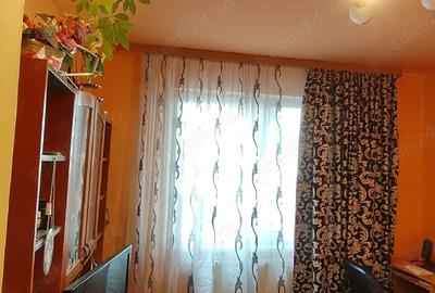 Apartament cu 3 camere decomandat în Tudor - 5