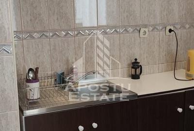 Apartament 1 camera,etaj 3,zona Circumvalatiunii - 4