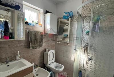 Casă cu 4 camere cu Teren 684 Mp în Dumești - 16
