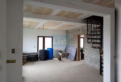 Casă cu 4 camere cu Teren 700 Mp în Șendreni - 3