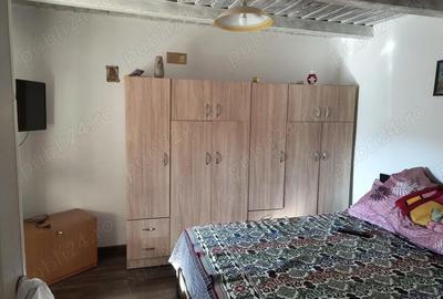 Casă cu 2 camere cu Teren 2700 Mp în Săceni - 3